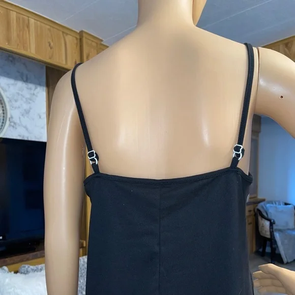Women’s Solid Sleeveless Jumpsuit Size Medium - Picture 8 of 14